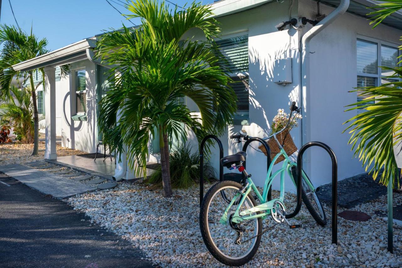 The Bungalows Treasure Island Esterno foto